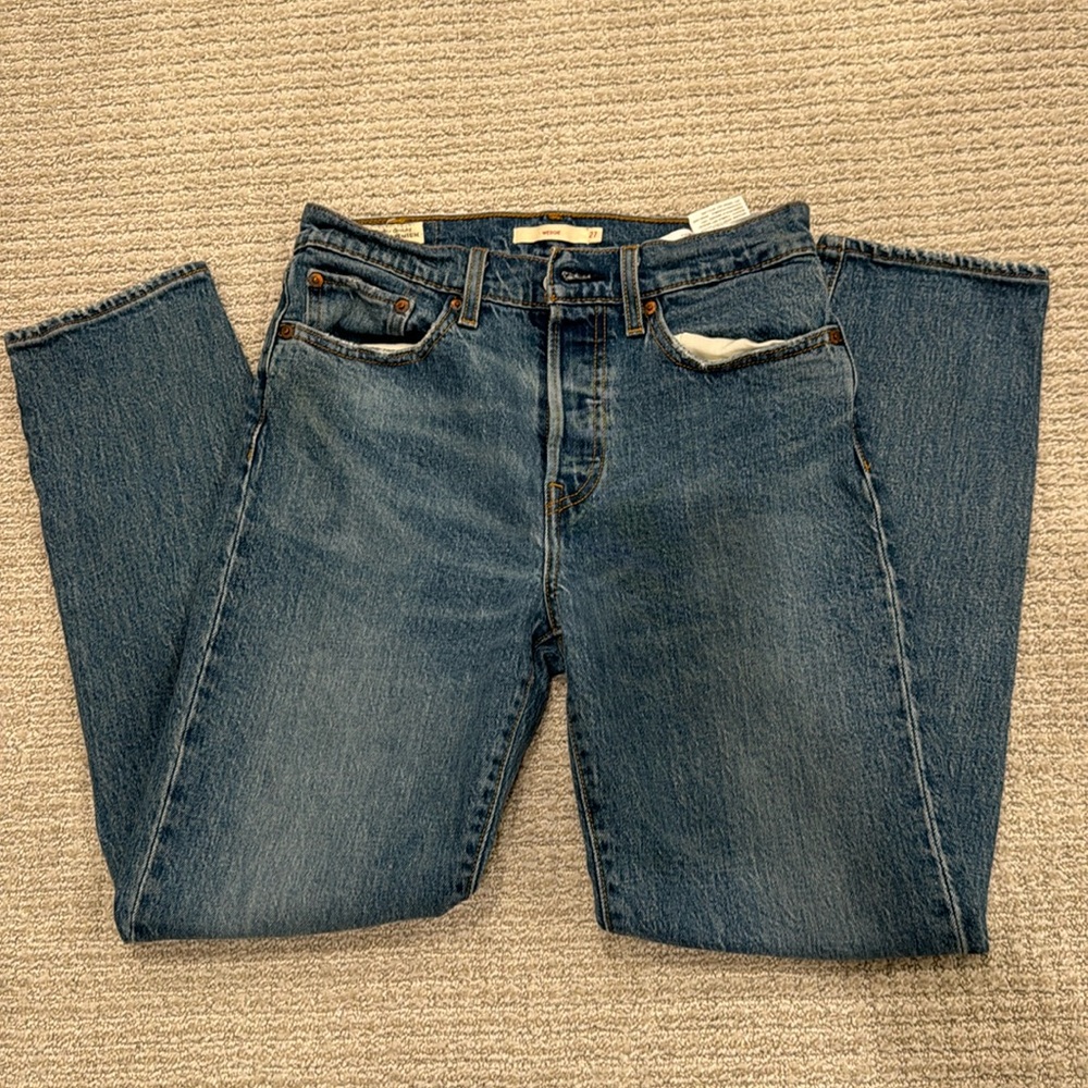 Preloved Levi’s Wedgie Jeans Size 27